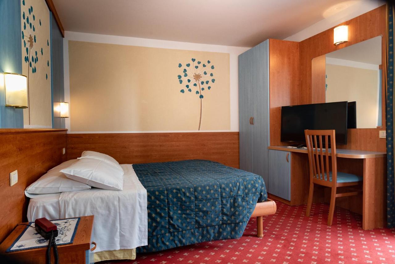Hotel Londra Slow Living Molveno Esterno foto